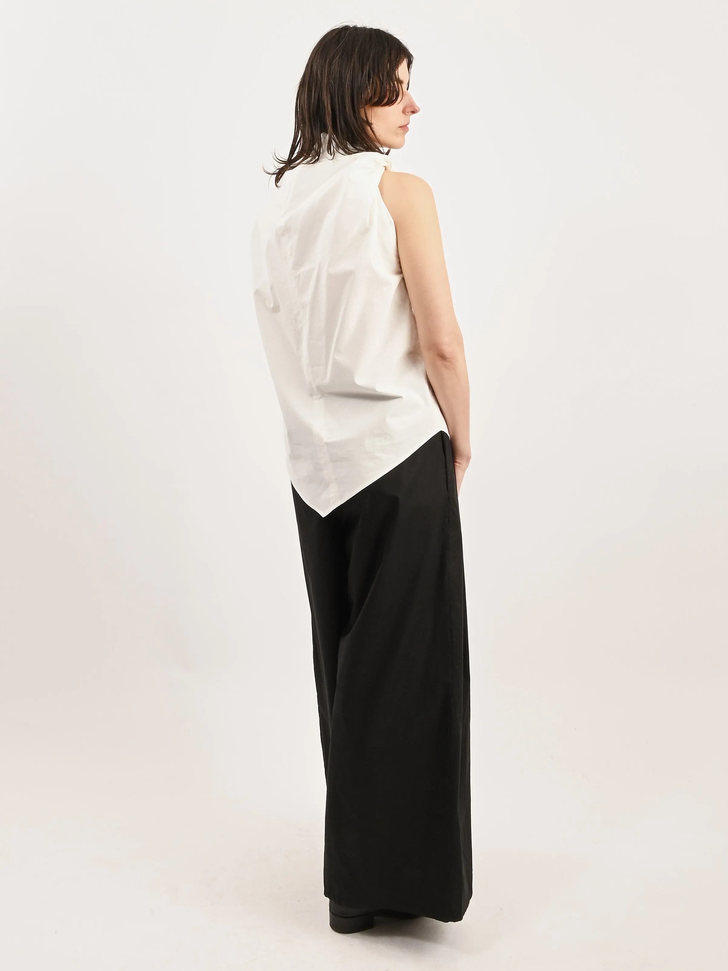 Chalk Twist Shoulder Top