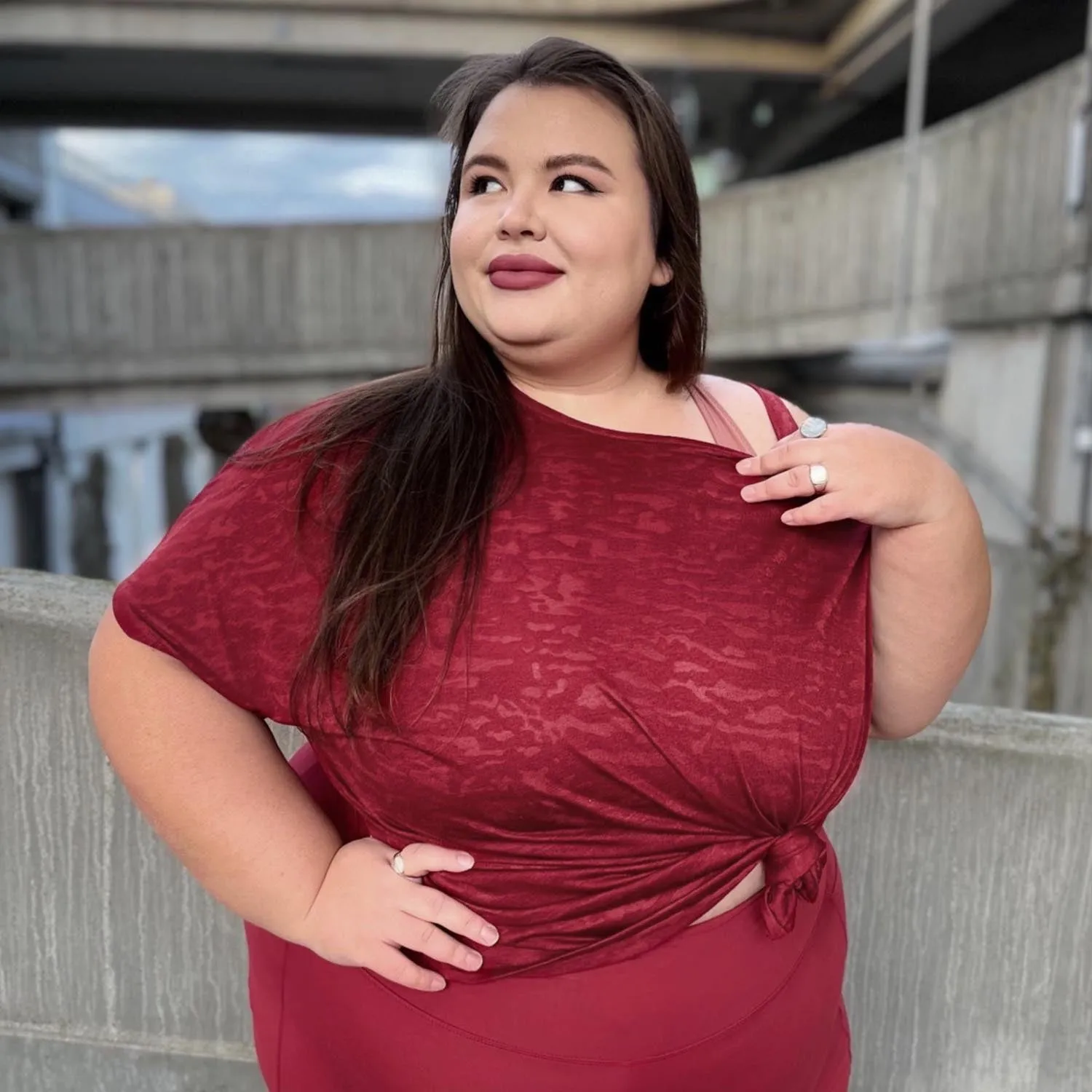 Debbie Off Shoulder Tee - Wine