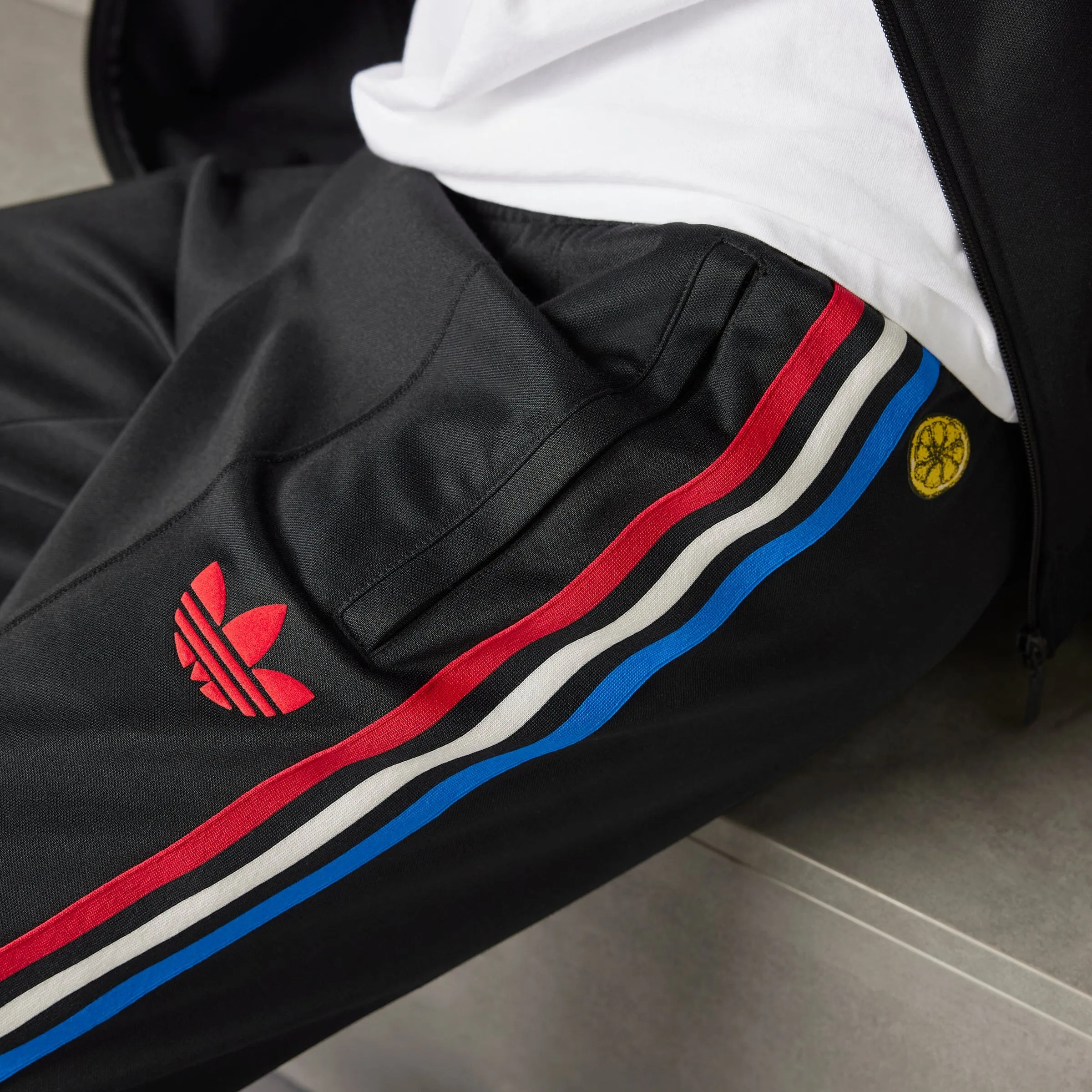 Manchester United Stone Roses Originals Pants (IN6968)